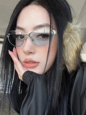 Retro Cat Eye Sunglasses for Women – Metal Frame with UV Protection